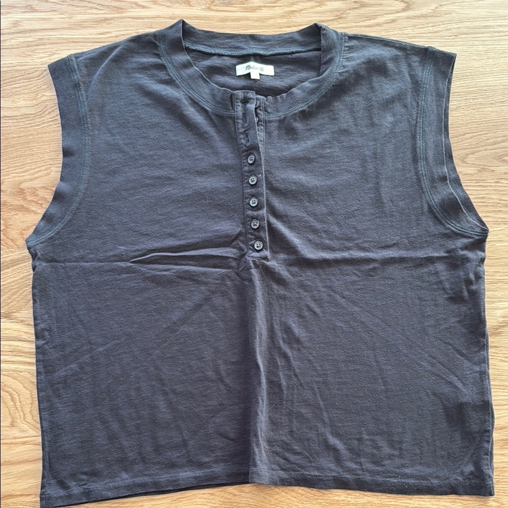 Madewell Sleeveless Button-Up Top